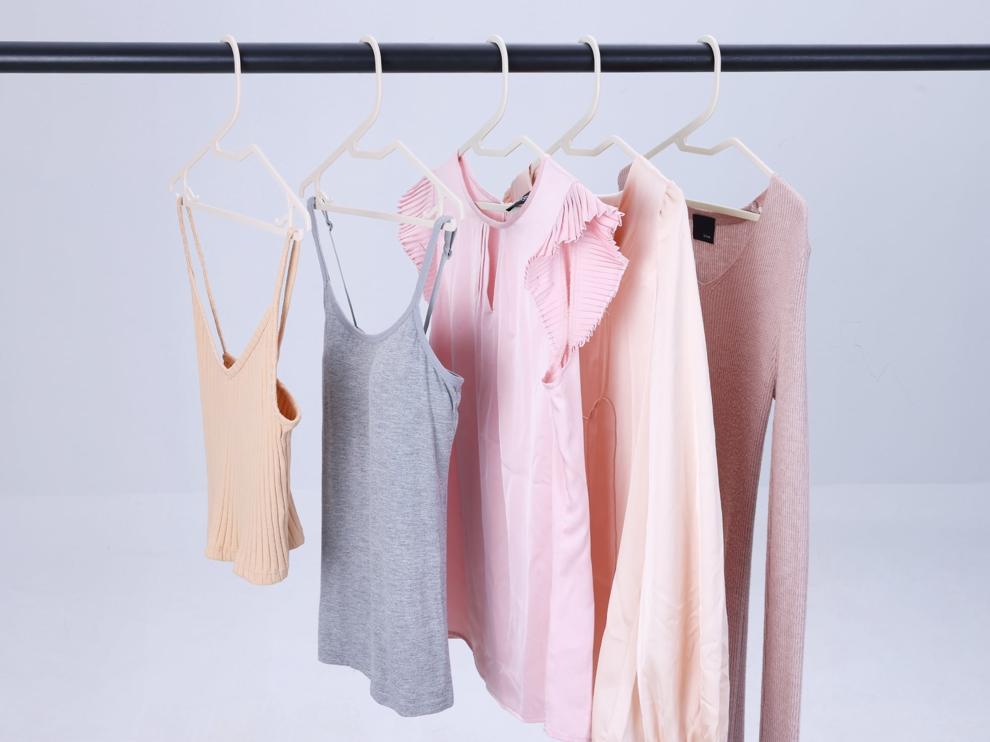 Unique Bargains Plastic Hangers with Non-Slip Hook 30 Packs Gray
