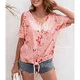 thumbnail image 3 of Camiseta con cuello en V y hombros descubiertos, dobladillo informal con estampado de nudo, Tops frontales con botones para mujer, 3 of 8