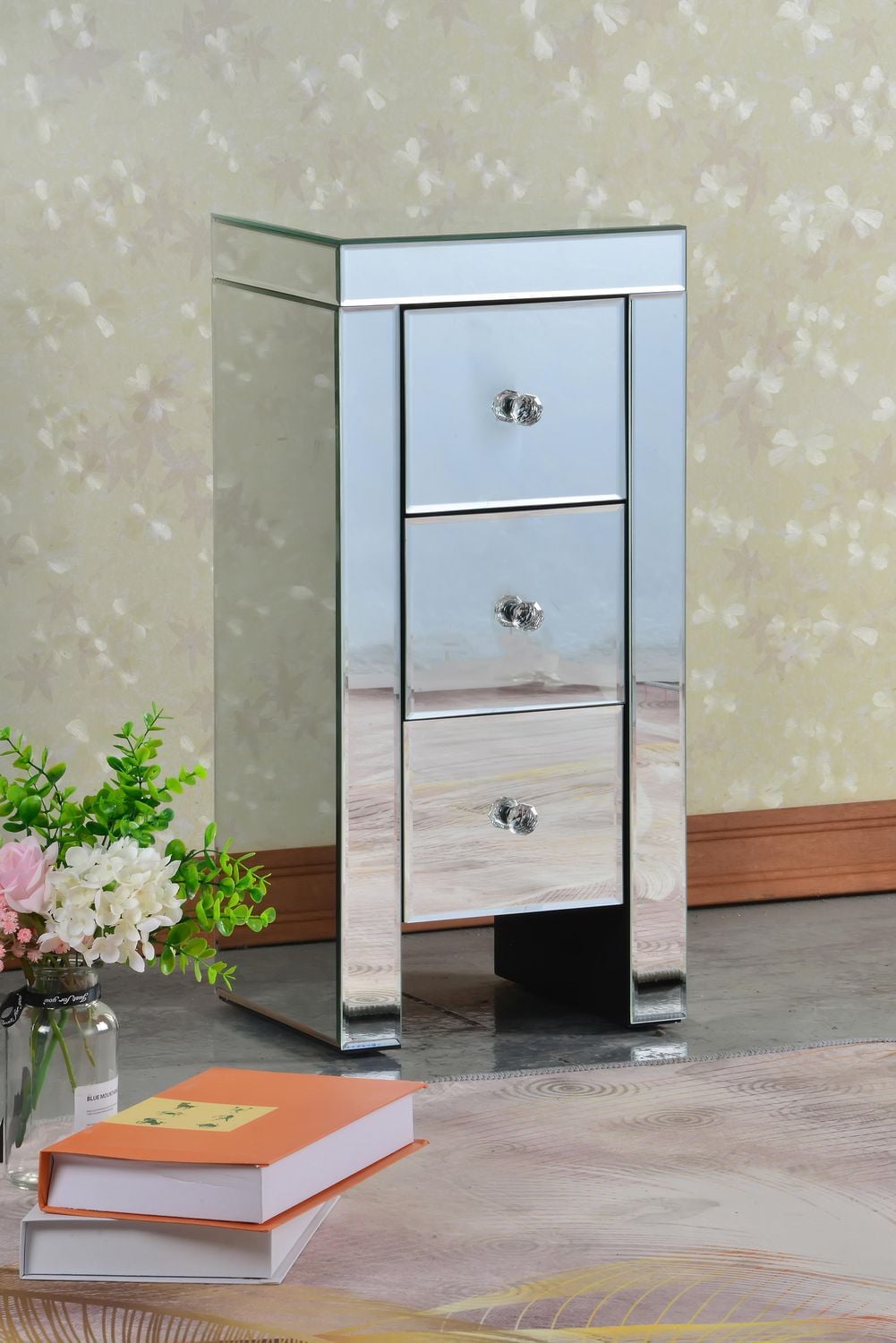 NIGHTSTAND TIA