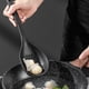 thumbnail image 5 of Utensilios de cocina domésticos de silicona resistentes a altas temperaturas - Colador de silicona, 5 of 5