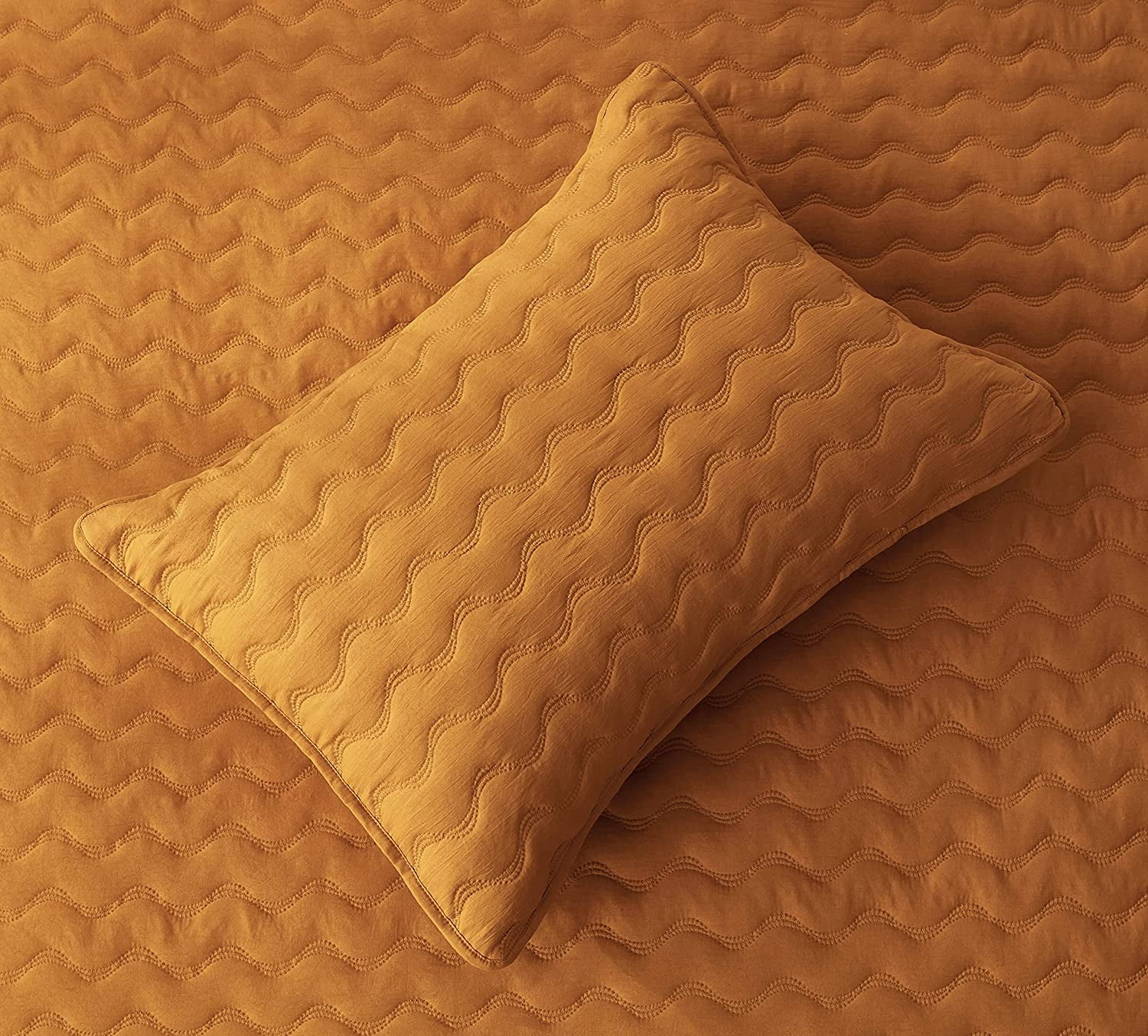 Chezmoi Collection Destiny 3-Piece Spice King Size Quilt Set - Stone-Washed Soft Microfiber Lightweight Quilted Bedspread Coverlet Set for All Seasons Wavy Line Stitching