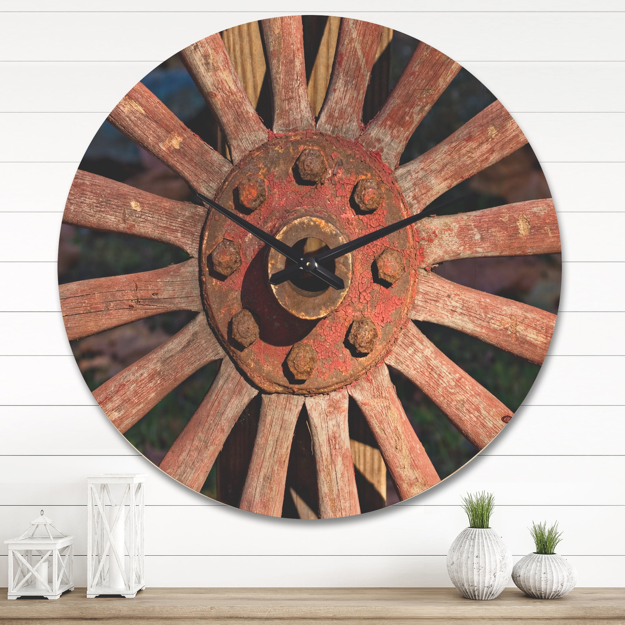 Designart 'Vintage Red Metal Country Wagon Wheel ' Farmhouse Wood Wall Clock