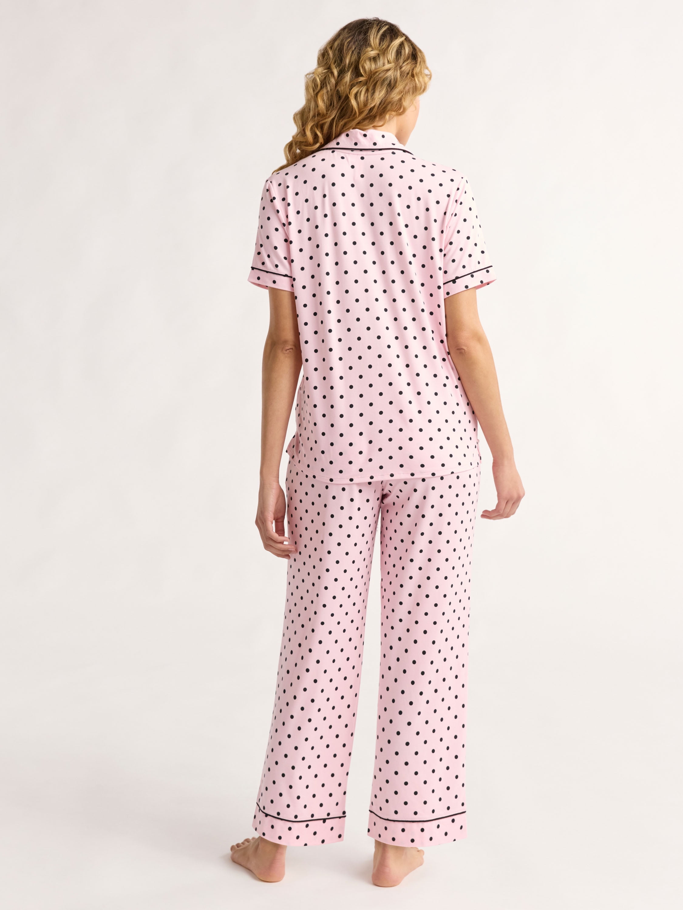 Joyspun Women's Dreamy Soft Collection Notch Collar Short Sleeve Knit Top & Capri Pajama Set, 2-Piece, Sizes XS-3X