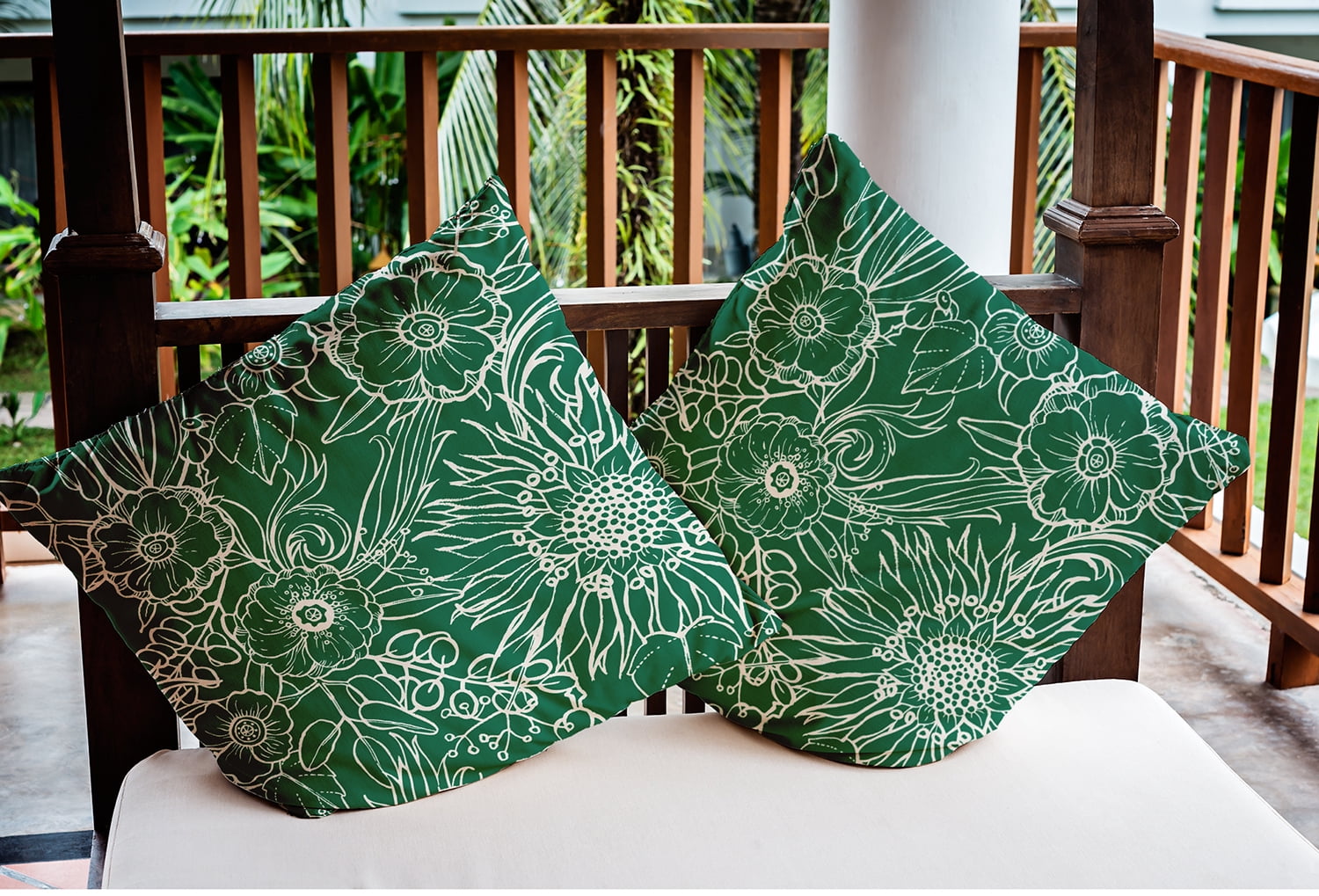 18"x18" Simply Daisy Zentangle Poly Indoor/Outdoor Pillow, Green Qty 1