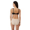 thumbnail image 2 of Brasier para Mujer - PLAYTEX - Copas Moldeadas Doble Tela - con Varillas Flexibles - Soporte Cómodo - Modelo 5390 - Estilo Moldeador - Color Negro - Talla 40C, 2 of 4