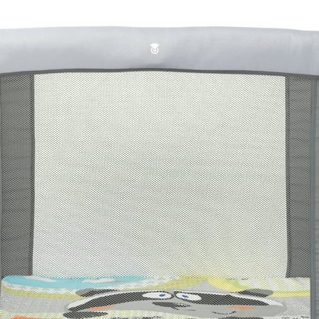 Chicco Tot Quad Portable Square Lightweight Machine Washable Square Playpen/Playard, Honey Bear (Grey)