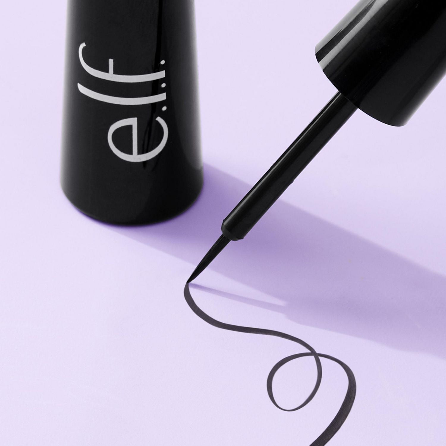 e.l.f. Cosmetics Eye-liner liquide expert eye-liner longue durée,4.44ml