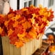 thumbnail image 4 of Rama de Hoja de Arce Artificial de 7 Puntas, Simulación de Hojas de Otoño, Arreglo Floral, Halloween, Acción de Gracias, Decoración de Mesa para El Hogar y La Cocina., 4 of 7