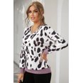 thumbnail image 2 of ABPHQTO Sudadera de mujer con cuello de pico y manga larga caída con estampado de leopardo, 2 of 5