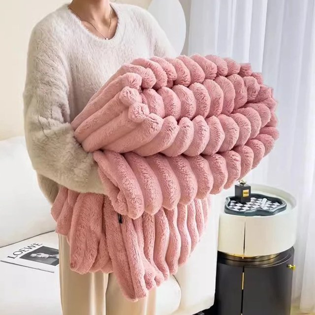 Imitation Rabbit Velvet Autumn Warm Bed Blanket or Blanket and Pillowcase Soft Warmth Winter Sofa Blankets for Throw Lap Blanket