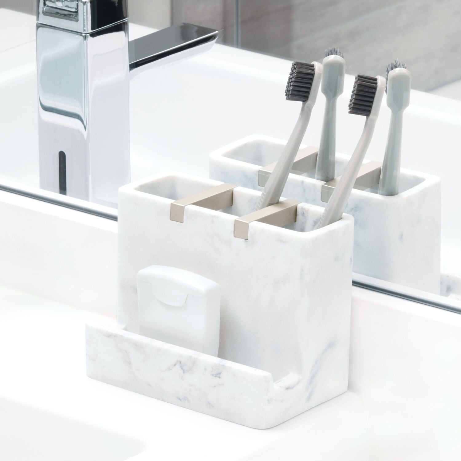 Idesign Dakota Vanity Center Toothbrush Holder White Marble Satin Walmart Com Walmart Com