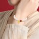 thumbnail image 2 of Pulsera de perlas con ágata roja y amuleto de la suerte para mujer, 2 of 2