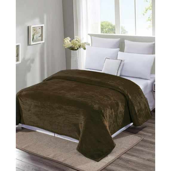 LushElegance Ultra Plush King Size Solid Microplush Blanket (102" x 86") - Chocolate