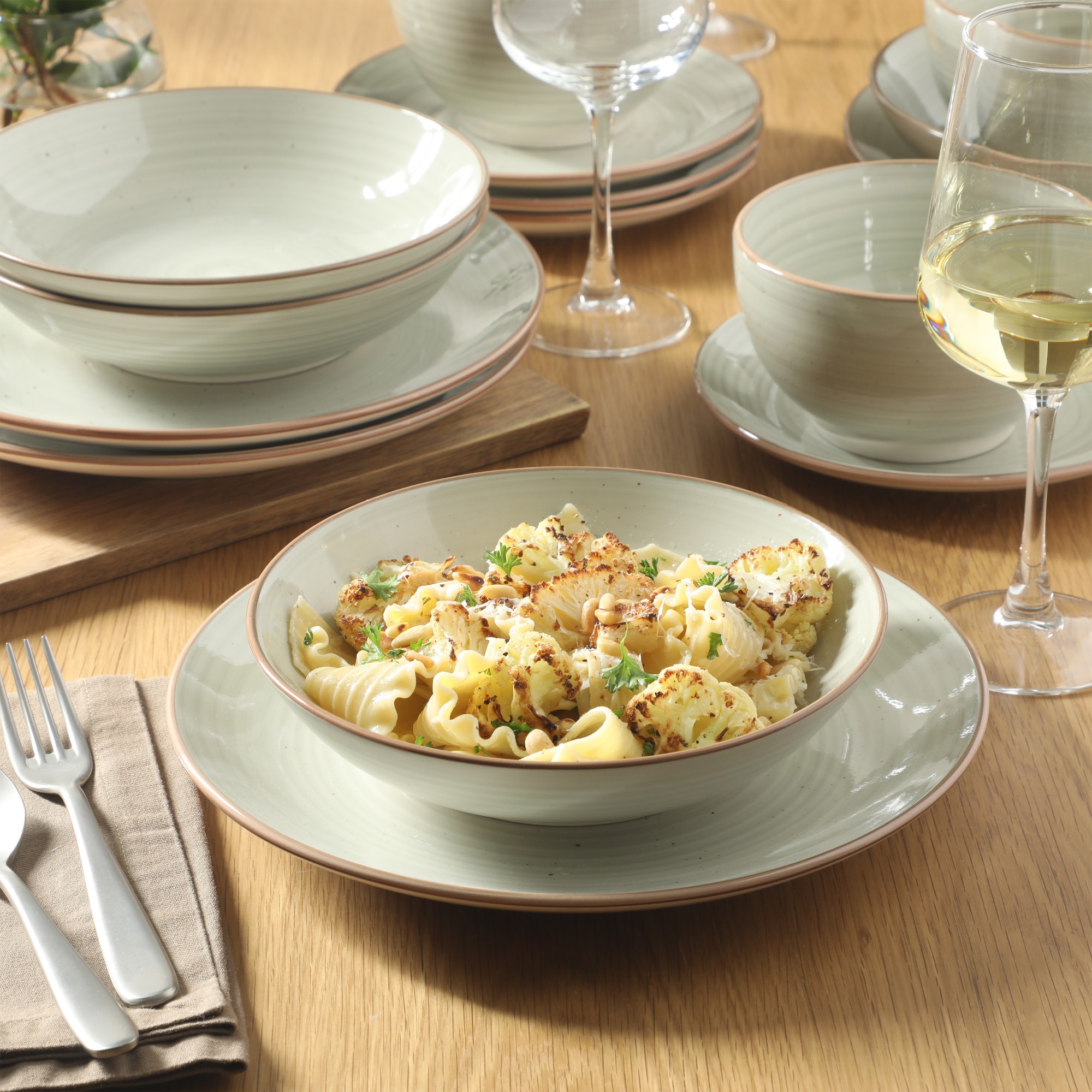Gibson Home Stonebury 16 Piece Plates and Bowls Cream Grey Dishes - Handpainted Stoneware Dinnerware Set - Service for 4