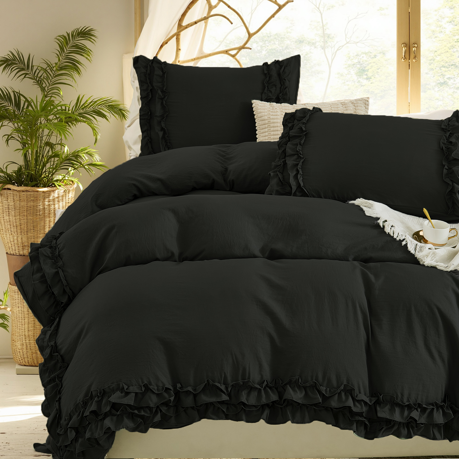 Boho Ruffled Comforter Set Super Soft Cozy Bedding Set with Pillowcases Elegant Chic Bedroom Decor Rustic Farmhouse Quilt Comforter 3 Pcs Set