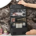 thumbnail image 1 of Sac Cosmétique Portatif à Main avec Crochet, Grande Capacité, Compartiments Secs et Humides Séparés, Sac de Toilette pour Voyage d'Affaires, Sac de Rangement, Noir, 1 of 5