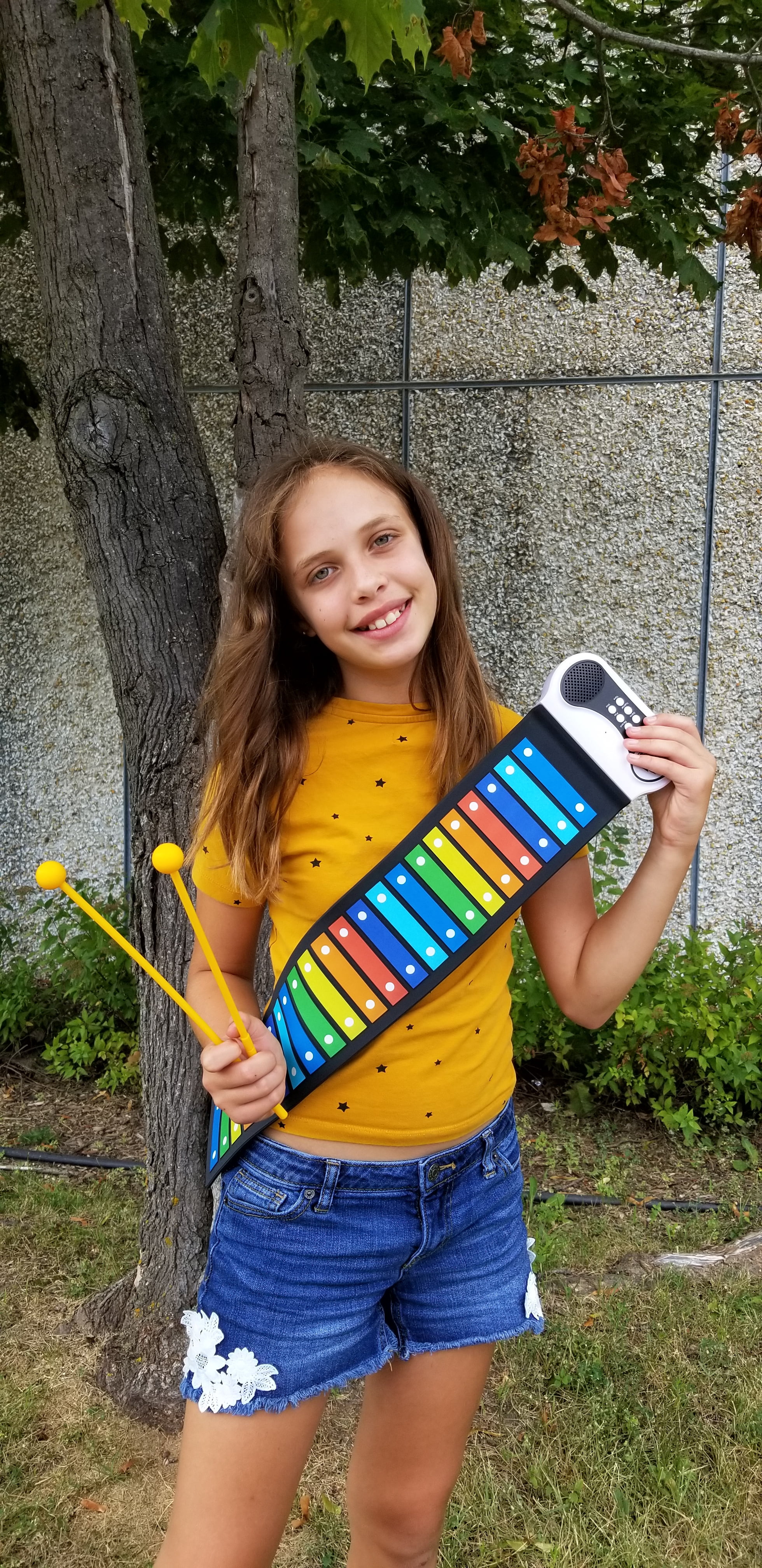 MUKIKIM Rock & Roll It – Rainbow Xylophone. Portable & Flexible Standard Size Electronic Pad with 22 Color Coded Bars & Song Booklet. USB or Battery Powered, Built-in Speaker & Audio Output Support