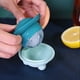 thumbnail image 5 of Ounissouiy Molde de bola de hielo Congelador Resistente a la temperatura -40-230 ℃ 60ml Fabricante de cubos de bebidas Molde de pudín de cocina para Cocina y Comedor Gris Ounissouiy HA063731-04, 5 of 6