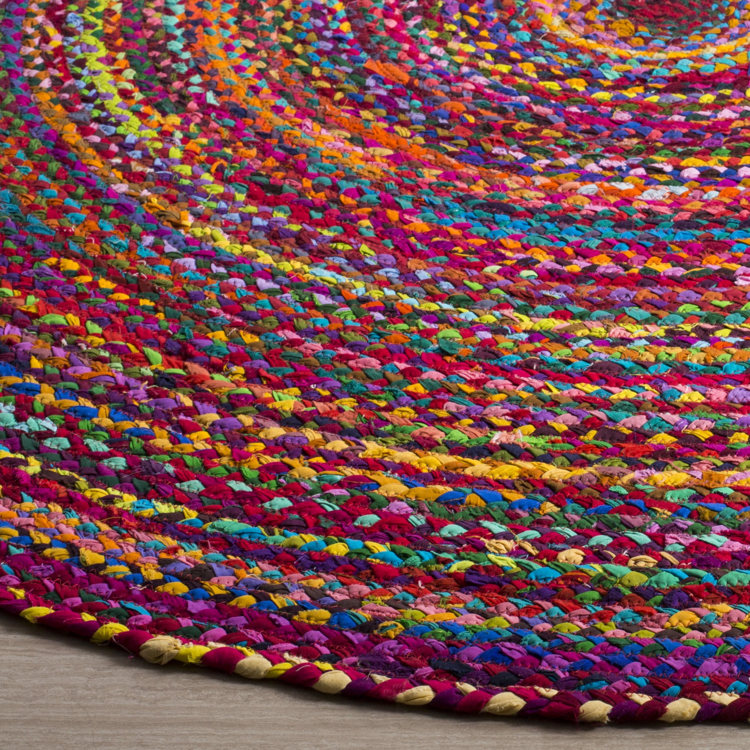SAFAVIEH Braided Daphne Geometric Cotton Reversible Area Rug, Red/Multi, 5' x 5' Round