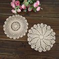 thumbnail image 1 of Tapetes de mesa de encaje de algodón de ganchillo redondos hechos a mano YONGSHENG 4 piezas flor beige/blanco 7 pulgadas, 1 of 5