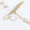 thumbnail image 2 of Marcapáginas de espécimen de flores secas, marca de paginación de lectura para estudiantes, soporte de libro de metal, colgante, marcapáginas con forma de pluma, papelería, 2 of 3