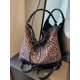 thumbnail image 2 of Bolso de gran capacidad estilo universitario para mujer, nueva mochila con estampado de leopardo popular de otoño 2024, bolso bandolera, 2 of 5