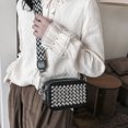 thumbnail image 3 of Bolso Bandolera Hobo Elegante para Mujer Hombro Con Tachuelas PU Cuadrado Pequeño, 3 of 9