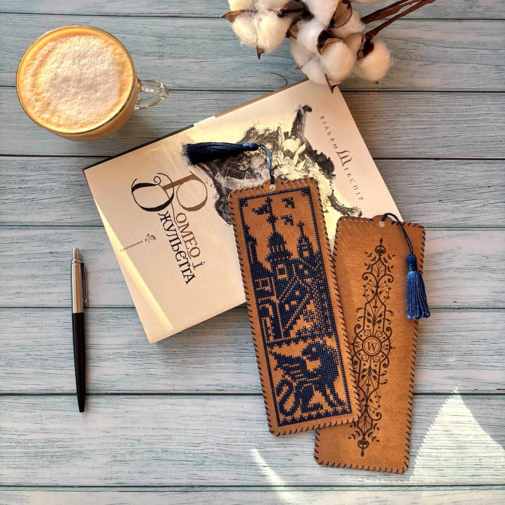 Cardboard Embroidery Kit Bookmark - Castle Guardian WLZ-001