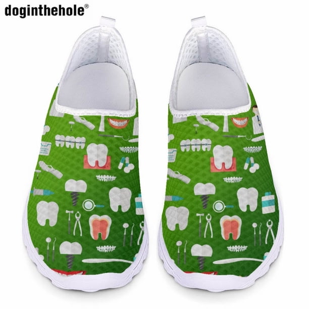 Doginthehole - Zapatos planos con estampado de enfermera dental y dibujos animados de colores degradados para mujer, zapatillas informales de verano para hospital, zapatillas de malla para enfermería