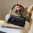 thumbnail image 5 of Bolso de un solo hombro para mujer, bolso de mano para ir al trabajo bajo el brazo, capacidad para mujer, nuevo diseño de nicho, bolso de mano de alta gama Y2k, 5 of 5