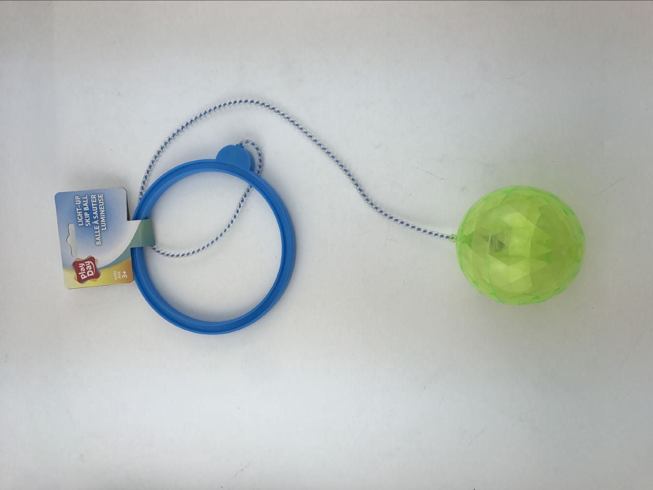 Balle à sauter lumineuse Play Day pour utilisation externe en été en vert