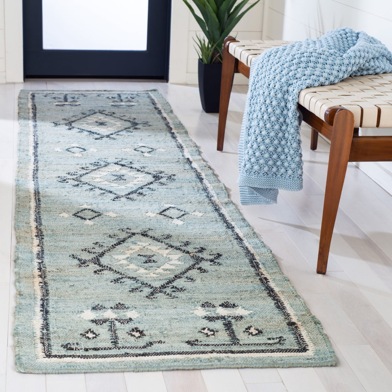 SAFAVIEH Kilim Lisette Tribal Area Rug, Blue/Black, 6' x 9'