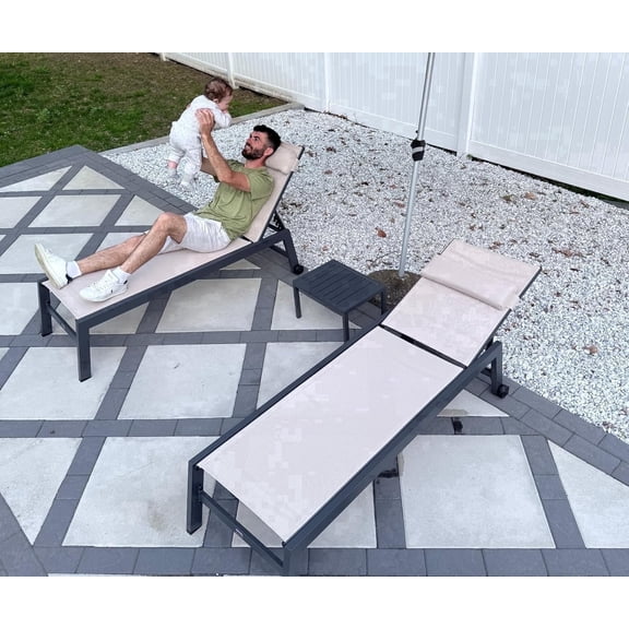 PURPLE LEAF Patio Lounger Set of 3 – Outdoor Chaise Lounge Chairs with Reclining Back, Aluminum Frame, Wheels, Side Table & Cushions – Perfect for Pool, Garden, or Backyard Relaxation,Beige
