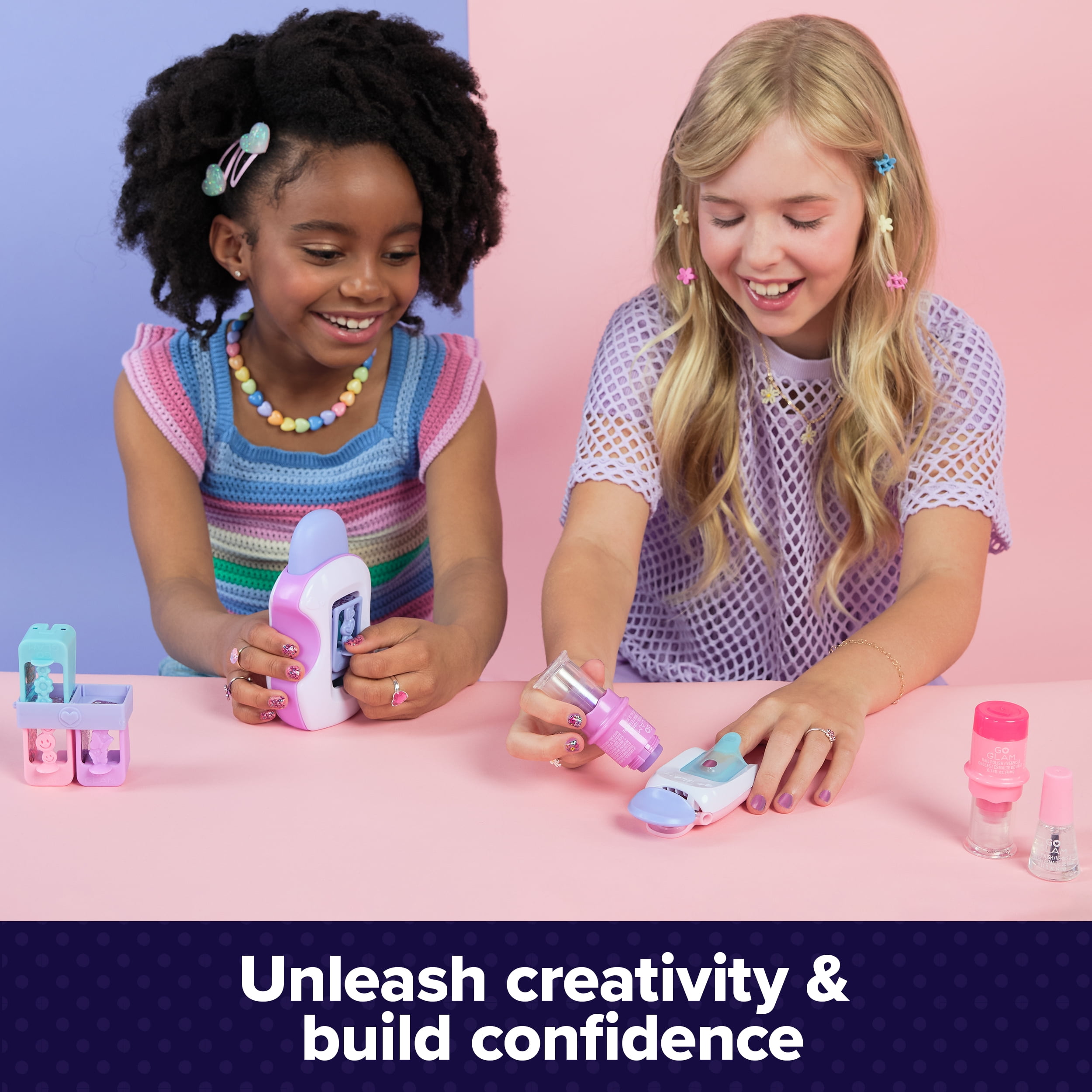 Cool Maker, GO GLAM, Onglerie, pour décorer 200 ongles avec 4 motifs, 2 applicateurs de vernis et un masque à ongles, activités créatives et manuelles pour les filles à partir de 7 ans Cool Maker, GO GLAM, Onglerie, pour décorer 200 ongles avec 4 motifs, 2 applicateurs de vernis et un masque à ongles, activités créatives et manuelles pour les filles à partir de 7 ans