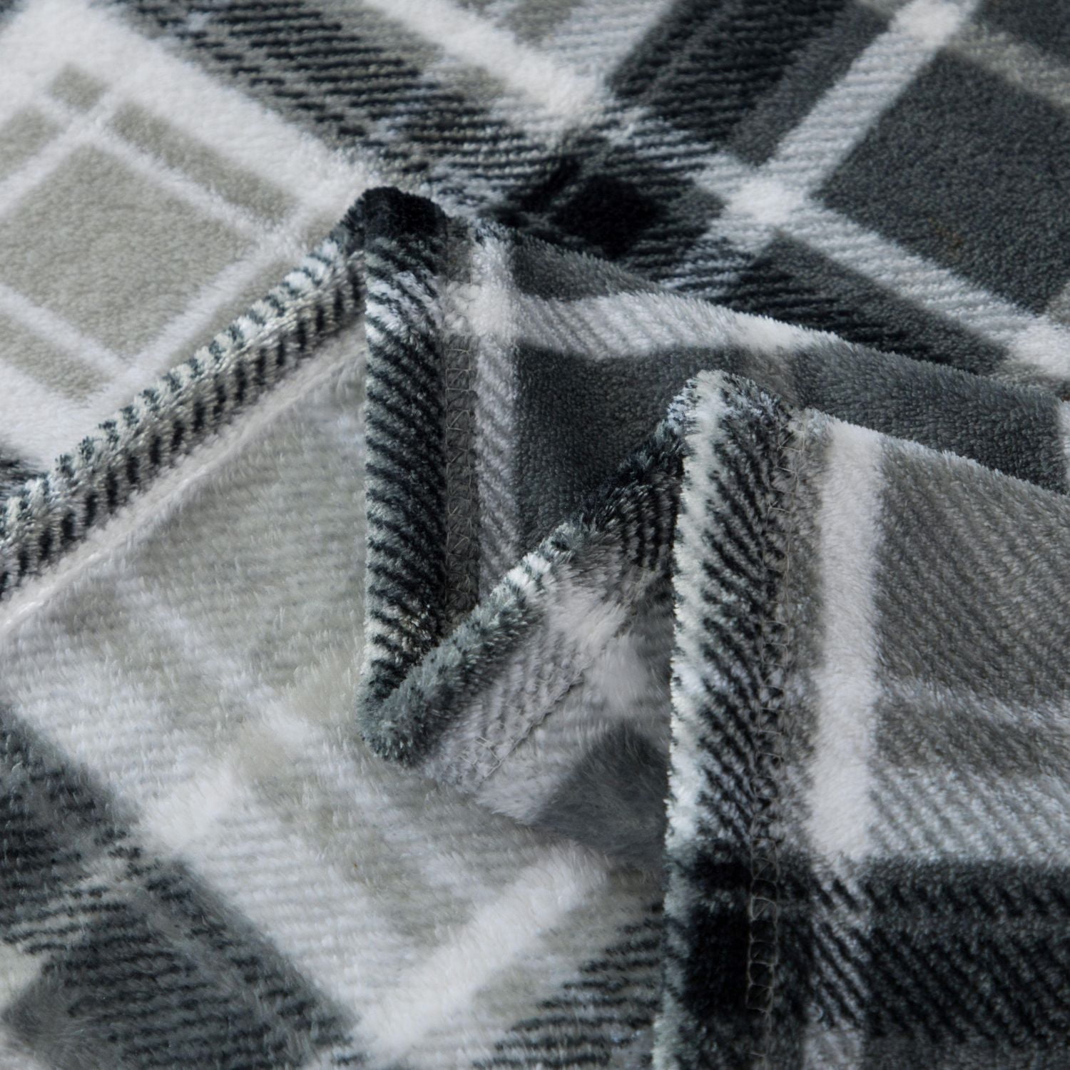 Mainstays Plush Blanket Gray Plaid T, Size: Twin - King
