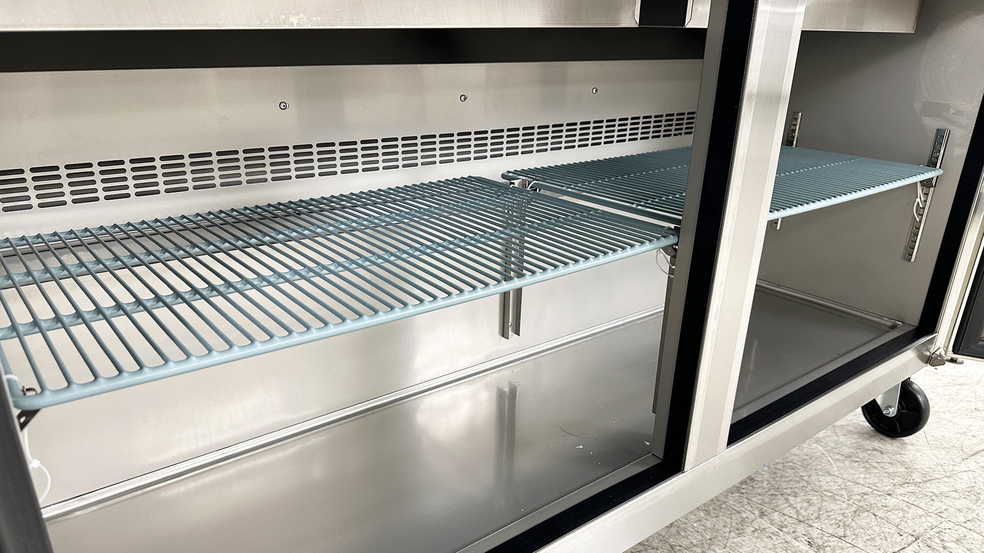 Elite Kitchen 15 Cu. Ft. Sandwich Prep Commercial Table Refrigerator 60 in. Worktable Refrigerator Stainless Steel, NSF