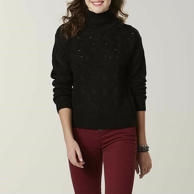 juniors cable knit sweater