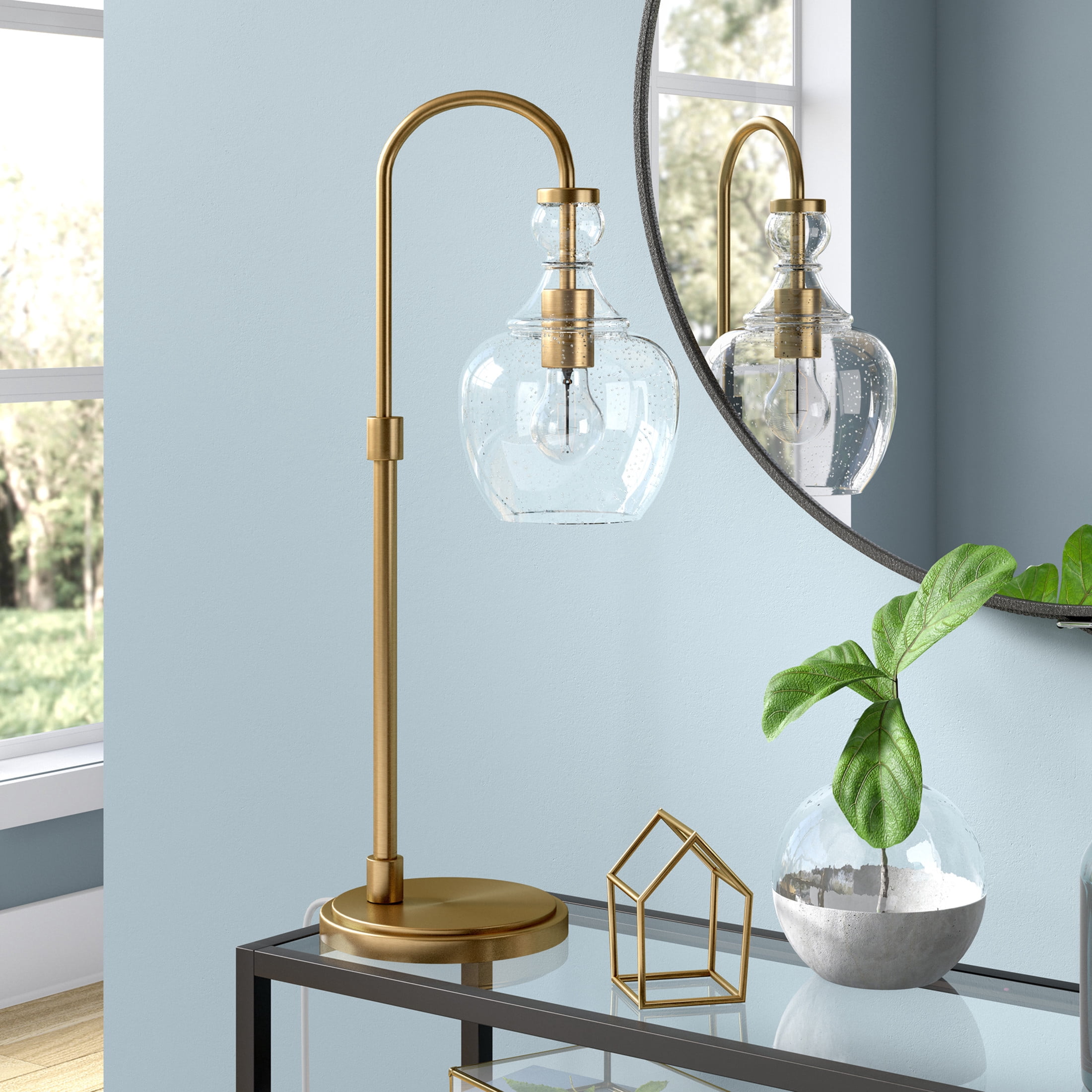 Evelyn&Zoe Verona 27" Tall Arc Table Lamp with Glass Shade, Brushed Brass/Seeded