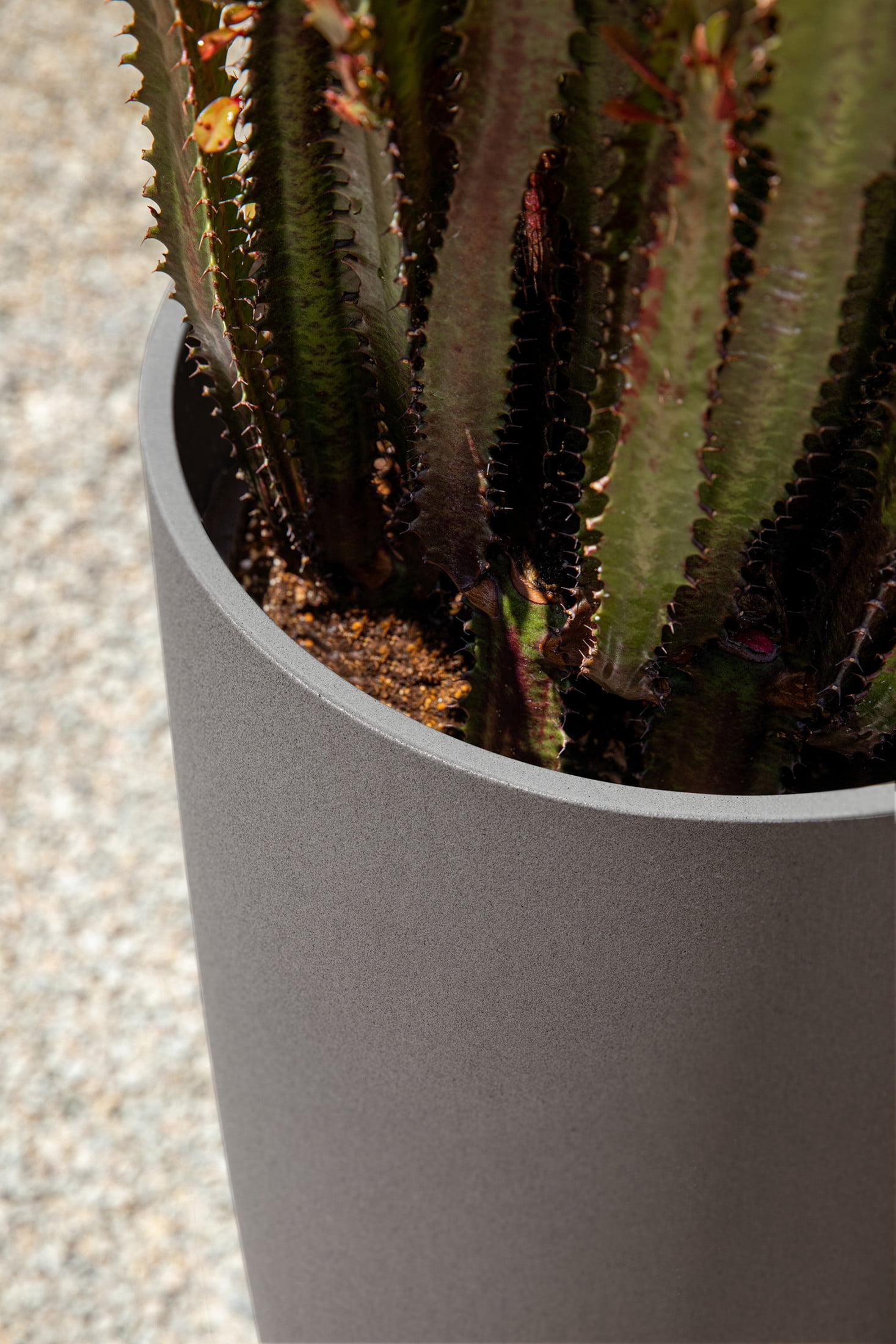 Veradek Mason Series Selena 28" Plastic-Stone Planter 2-Pack Gray