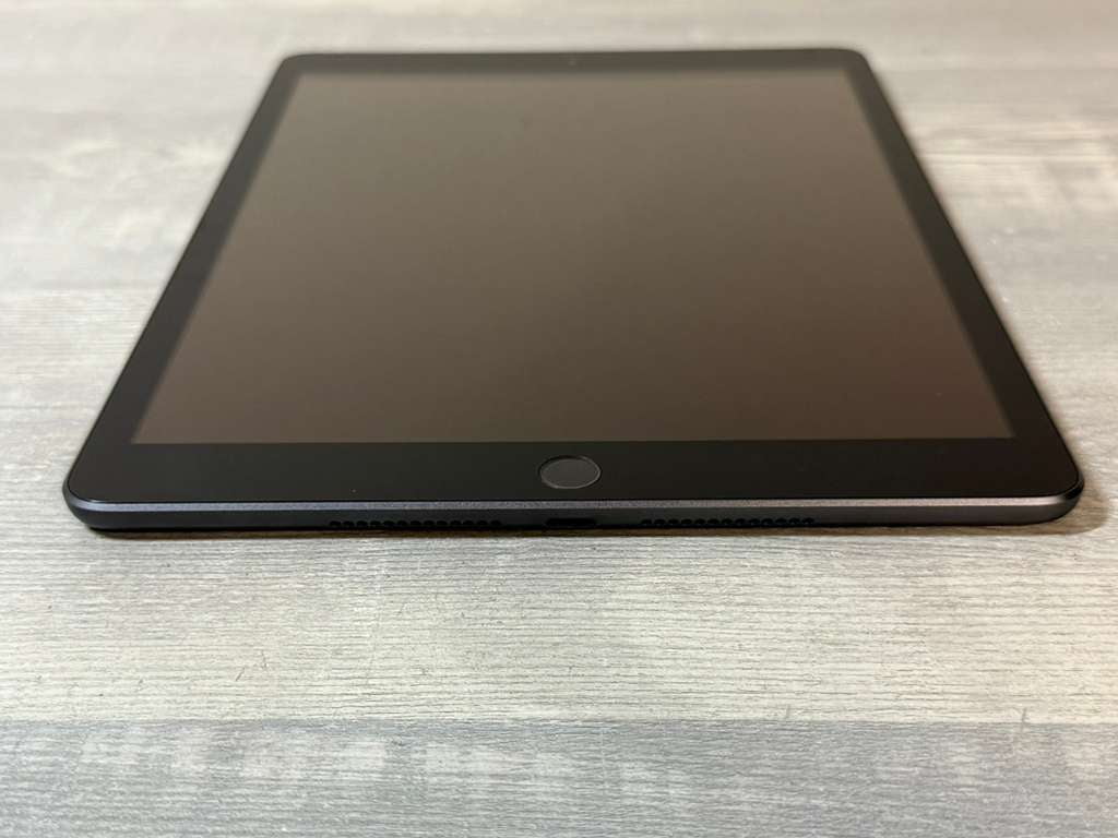 Pre-Owned 2020 Apple 10.2-inch iPad Wi-Fi + Cellular 32GB - Space Gray (8th Generation)