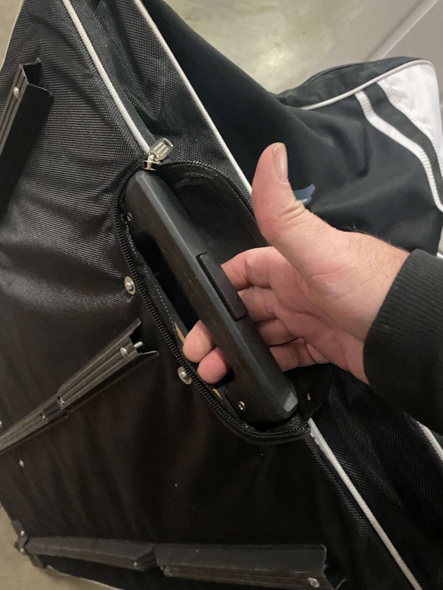 MX5 PRO Player Wheeled Bag - Junior