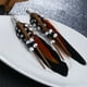 thumbnail image 2 of Qarigey Pendientes de plumas, accesorio de moda, adorno de gota para la oreja, decoración colgante de penacho, pendiente colgante bohemio para adorno de Ropa, zapatos y accesorios Miscelánea Negro Qarigey AP010301-09, 2 of 6