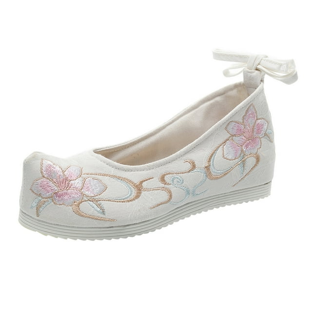 par de zapatos de seda para mujer, exquisitos zapatos de mujer, zapatos gruesos retro chinos.