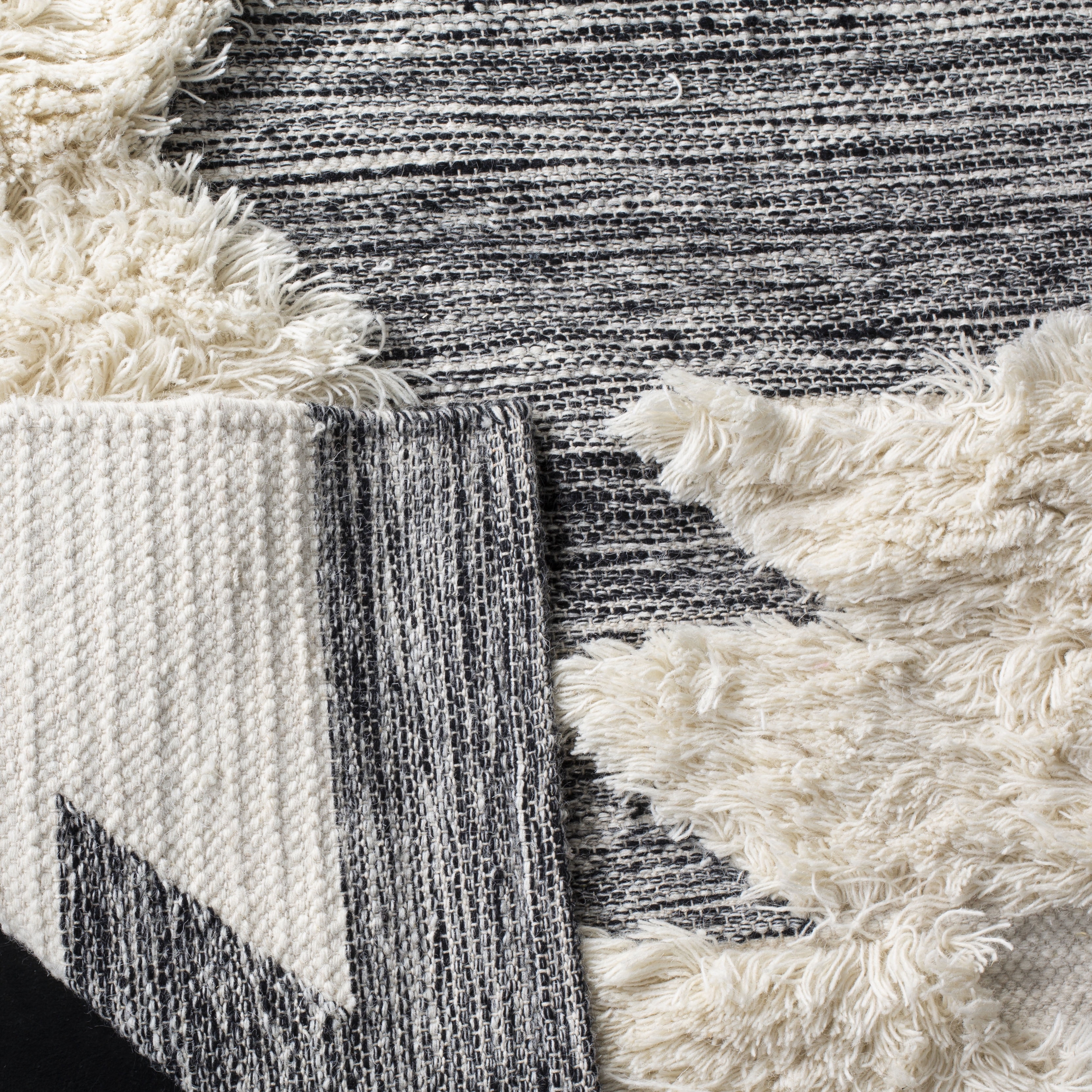 SAFAVIEH Kenya KNY452Z Handwoven Black / Ivory Rug