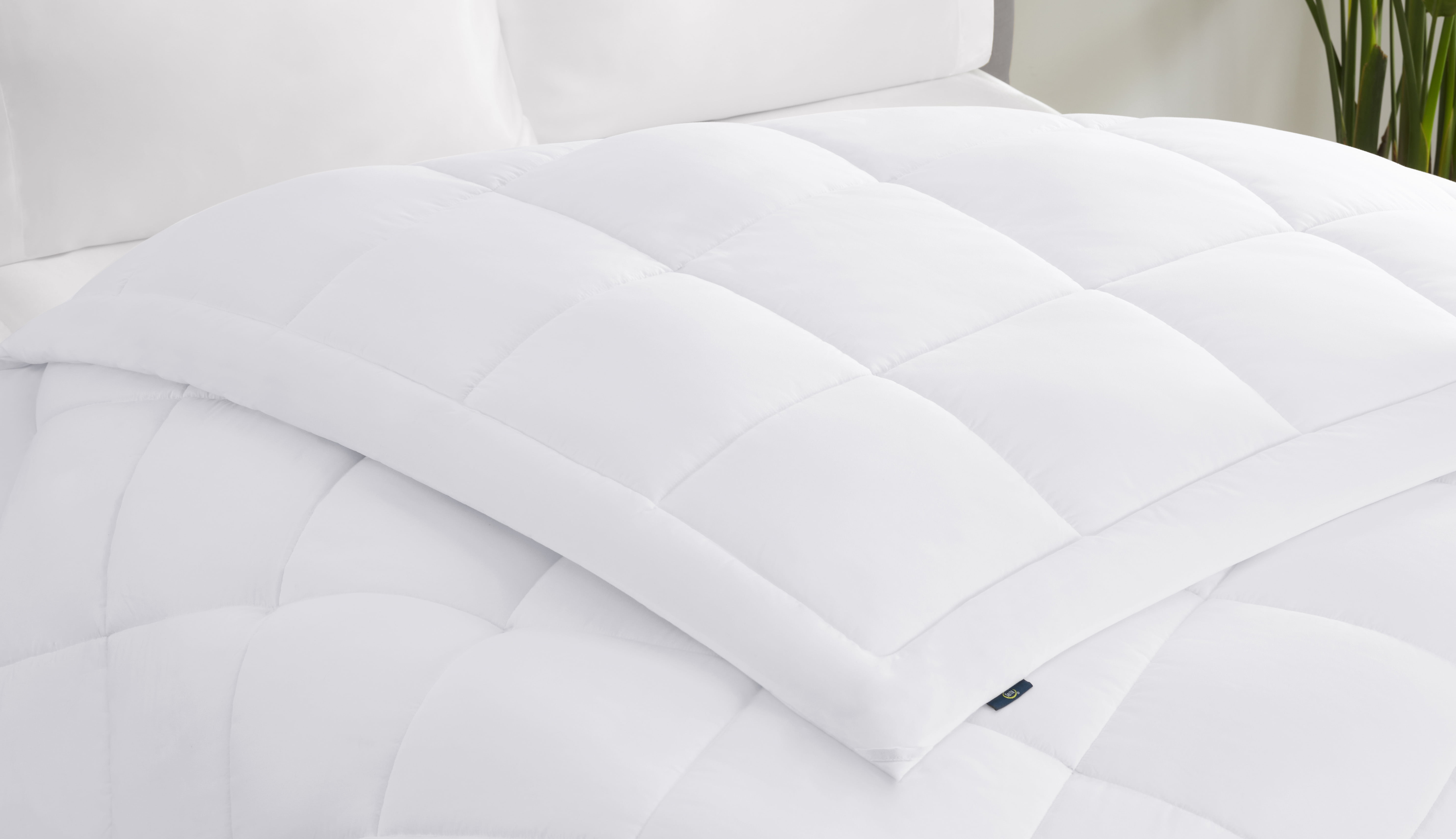 Serta ComfortSure Down Alternative Comforter, Queen, White