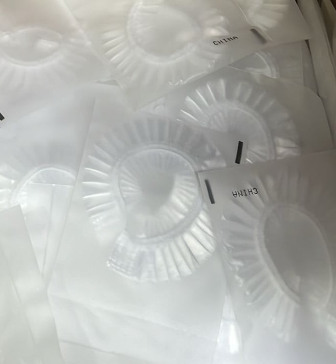 Clear Disposable Plastic Hotel Shower Caps, Waterproof Bath Caps, Elastic Hair Caps 500 Pack