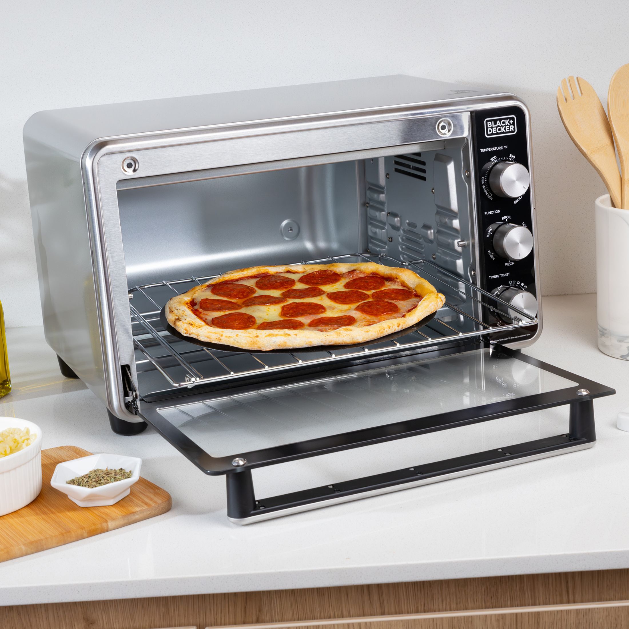 Black+Decker Crisp 'N Bake PRO 6-Slice Air Fryer Oven photo 4