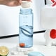 thumbnail image 4 of Botella de Agua Deportiva, Diseño Motivacional, Capacidad de 500 Ml, Solución de Hidratación Portátil a Prueba de Fugas, Material Duradero y Fácil de Limpiar, Ideal para Actividades Al Aire Libre, Gi, 4 of 6