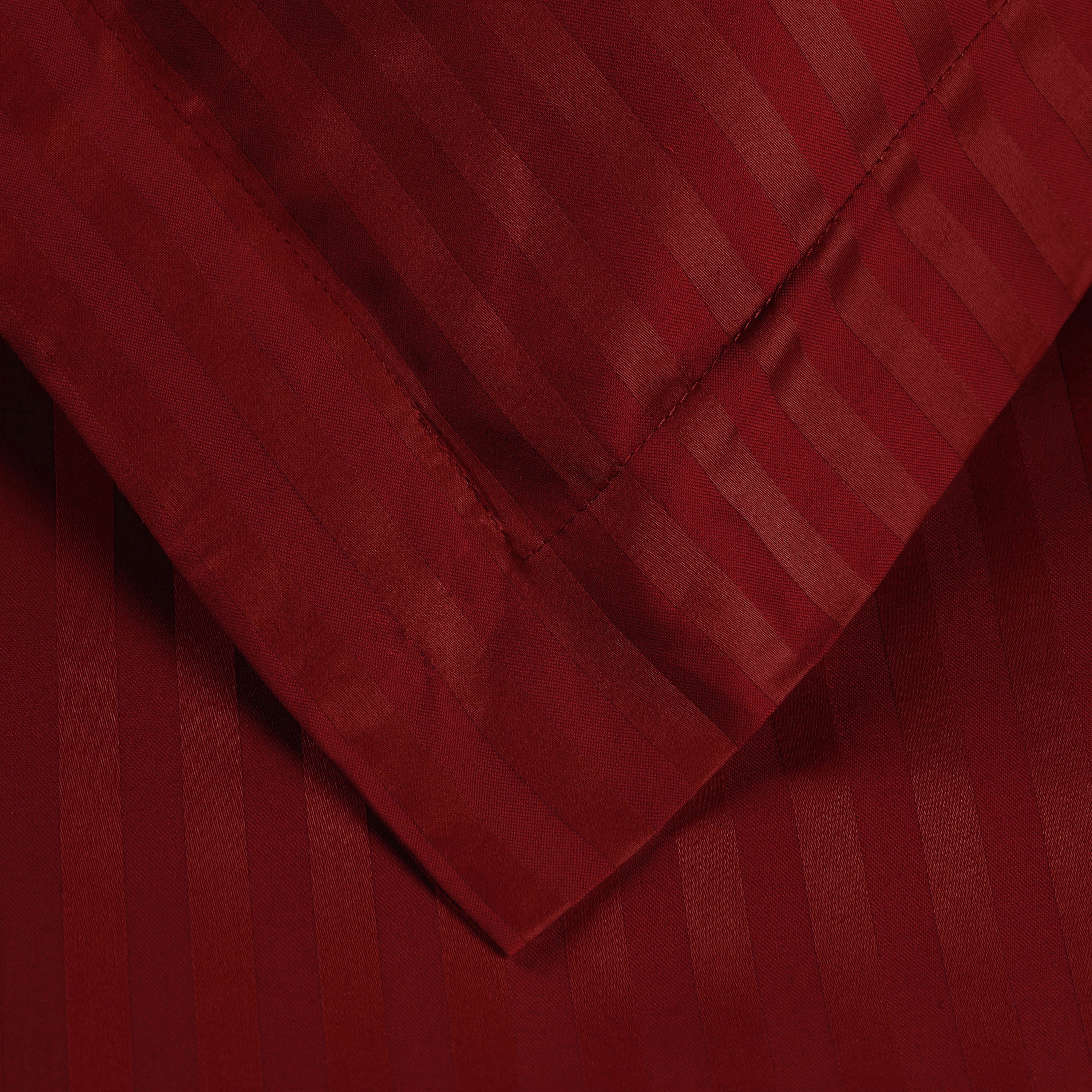 BNM 300 Thread Count Egyptian Cotton Duvet Cover, King/ California King, Burgundy