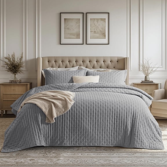 King Size Lightweight Quilt Bedspread Grey Clover Pattern 106x96 Inches